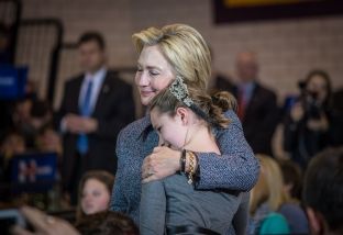 Clinton falënderon ekipin e saj