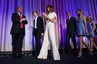 Vendlindja e Melanie Trump feston fitoren e dhëndrit