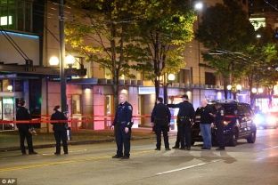 Pesë të plagosur nga të shtënat afër protestës anti-Trump në Seattle [foto]