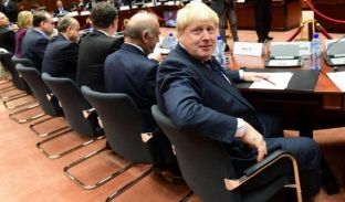 Johnson mbron presidencën Trump