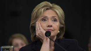 Hillary Clinton pas disfatës nuk donte të dilte fare nga shtëpia [video]