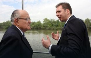 Vuçiq s’e ka parë kurrë Obamën,  pret kontakte të mira me Guilianon