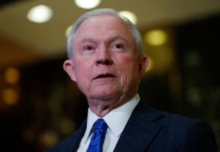 Trump zgjedh senatorin Jeff Sessions në krye të Departamentit të Drejtësisë