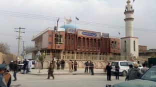Sulm vetëvrasës në një xhami në Kabul, së paku 27 të vrarë