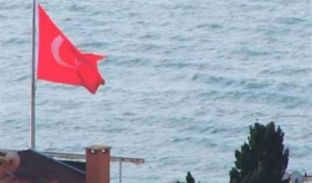 Mbi 15 mijë zyrtarë publikë në Turqi pushohen nga puna