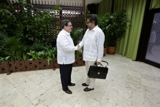 Qeveria kolumbiane dhe FARC nënshkruajnë marrëveshje të re paqeje