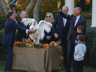 Festa e fundit e Falënderimeve si president për Obamën