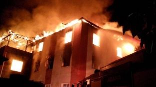 Zjarr në një konvikt vajzash në Turqi, 12 të vdekura
