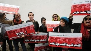 Gjykata tuniziane lejon martesën e 13-vjeçares shtatzënë me një 20-vjeçar