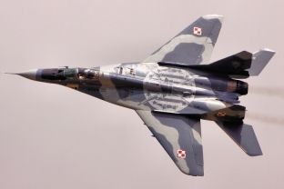 Serbia merr avionë e tanke nga Rusia