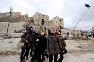 Buzëqeshje në fytyrat e sirianëve të Halepit [foto]