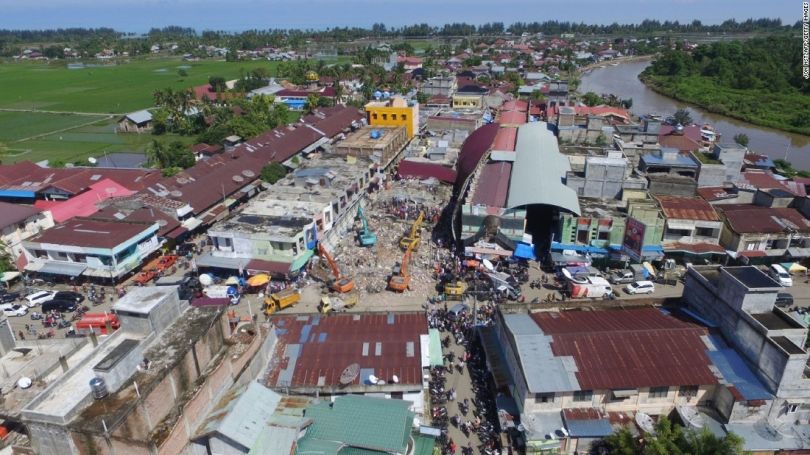 Një tërmet trandi Indonezinë