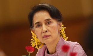 Nobelistja Aung San Suu Kyi hesht për krimet kundër myslimanëve në Mianmar