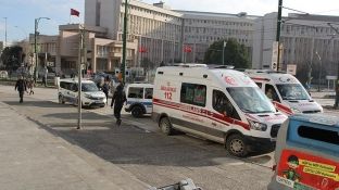 Sulm në Turqi, vritet sulmuesi e plagoset një polic [video]