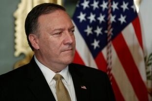 Senati konfirmon Pompeon drejtor të CIA-s - Tillerson mezi miratohet Sekretar Shteti