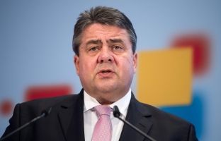 Lideri i socialdemokratëve heq dorë nga kandidatura përballë Merkelit
