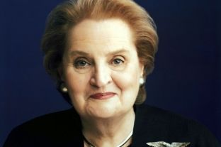 Albright e gatshme të bëhet myslimane për të kundërshtuar Trumpin