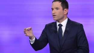 Benoit Hamon, zyrtarisht kandidat socialist për president në Francë