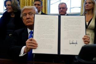 Në dekretin e Trumpit nuk përfshihen hebrenjtë