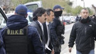 Greqia ua vazhdon paraburgimin 8 ushtarëve turq