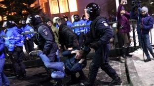 Protesta masive në Rumani kundër qeverisë