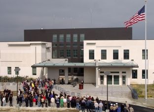 Kongresi vendos hetim për Ambasadën amerikane në Maqedoni