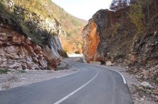  Peja e Istogu përfitojnë 3 milionë euro për disa projekte rrugore