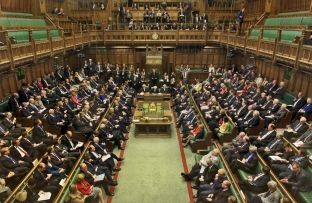 Deputetët britanikë i thonë po Brexitit