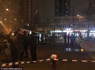 Dhjetëra pasagjerë evakuohen  pas 