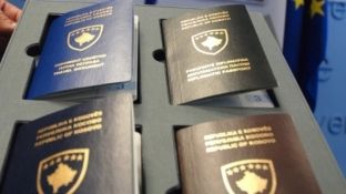  Përveç me miliona, Kosovës i kushton edhe në imazh skandali me pasaporta [video]