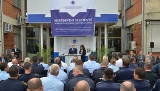 Trajnimet e pjesëmarrësit e shumtë shtyjnë Akademinë për Siguri të kërkojë objekt të ri [video]