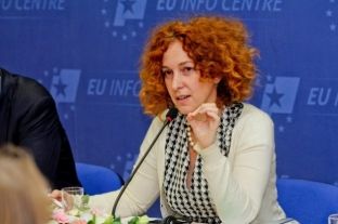 Vlahutin: Gjyqtarët marrin 800 euro në muaj e janë njerëzit më të pasur në Shqipëri