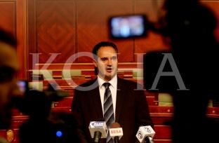  Nait Hasani: Komisioni me demarkacionin ka bërë vepër penale