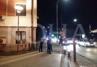  Në vendin e shpërthimit mbërrijnë autoambulanca