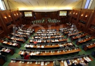  Demarkacioni kthen tensionimin në Kuvend