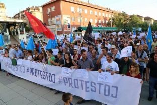  Policia “numëroi” 150 protestues kundër “Pronto 2”