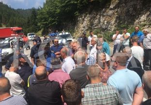 Malazezët s’lejuan banorët kosovarë të vizitojnë pronat e tyre