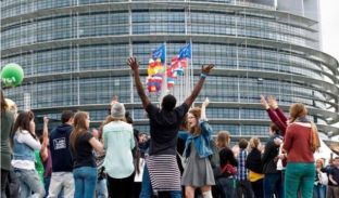 Sot shënohet Dita Ndërkombëtare e Rinisë