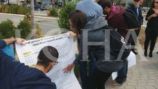 Protestuesit numërojnë veprat penale të Adem Grabovcit [foto]