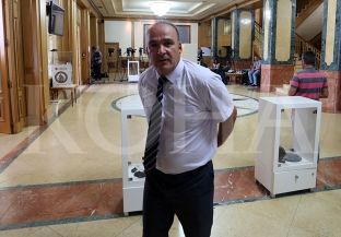  Bulliqi ka një pyetje publike për Kadri Veselin