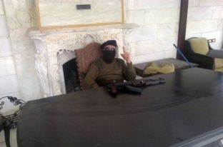 Flet shqiptari i kthyer nga Siria: Atje bëhet luftë për para e pushtet