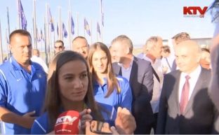 Majlinda në fjalët e para në atdhe: Po më duket si ëndërr