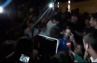  Kështu u prit Majlinda në lagjen e saj [video]