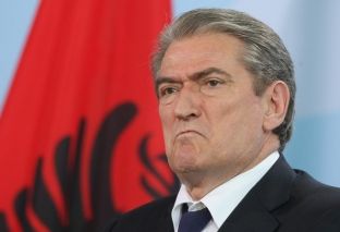 Berisha ka një thirrje për Greqinë në lidhje me vrasjen e emigrantit shqiptar