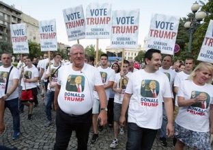 Radikalët serbë protestojnë kundër Bidenit