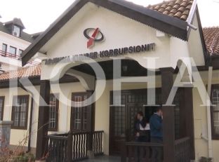 AKK kërkon shkarkimin e këshilltarit në MMPH, ai thotë se që 2 javë nuk punon