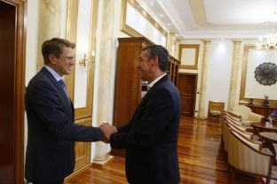  Veseli lavdëron dhe falënderon Zhbogarin