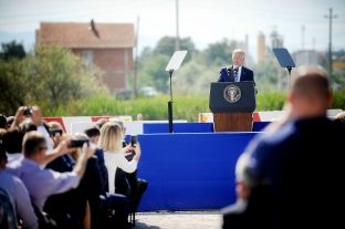 Listat e pjesëmarrësve në inaugurimin e “Beau Biden” i bënë Qeveria dhe Ambasada Amerikane