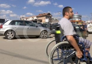 “E- shoferi” për personat me nevoja të veçanta – ende as në projekt [video]