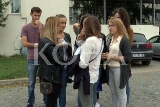 Studentët e UP-së ankohen në kolegët e Privatëve se po ua zënë vendet e punës [video]